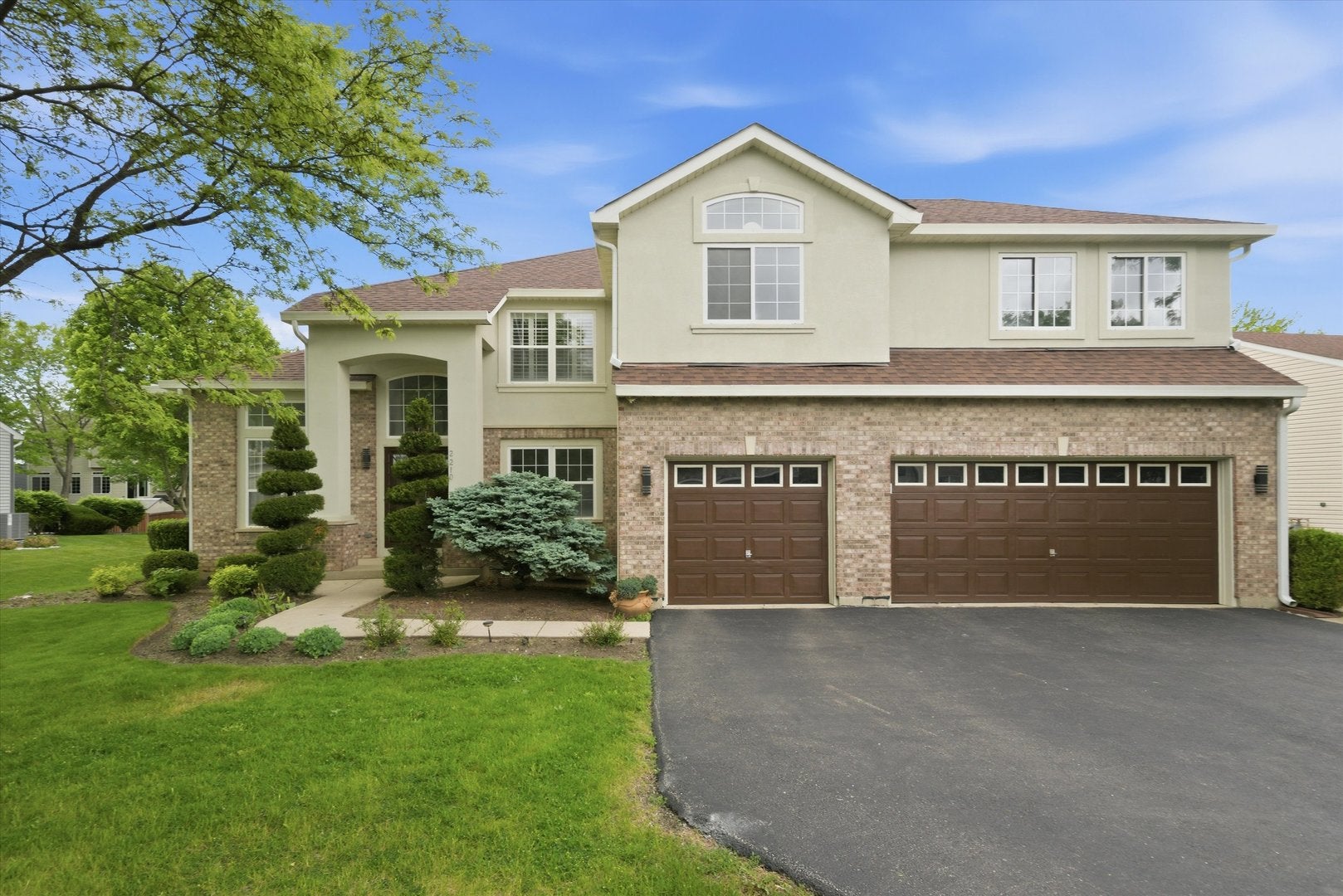 2210 Fieldcrest Drive — photo