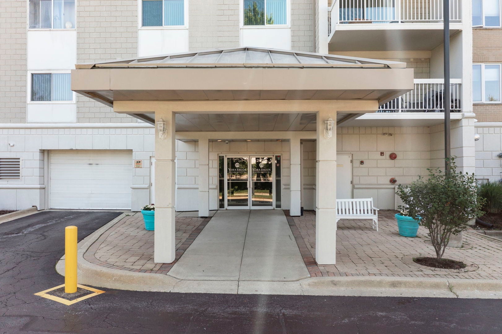 2020 Saint Regis Drive 605 — photo