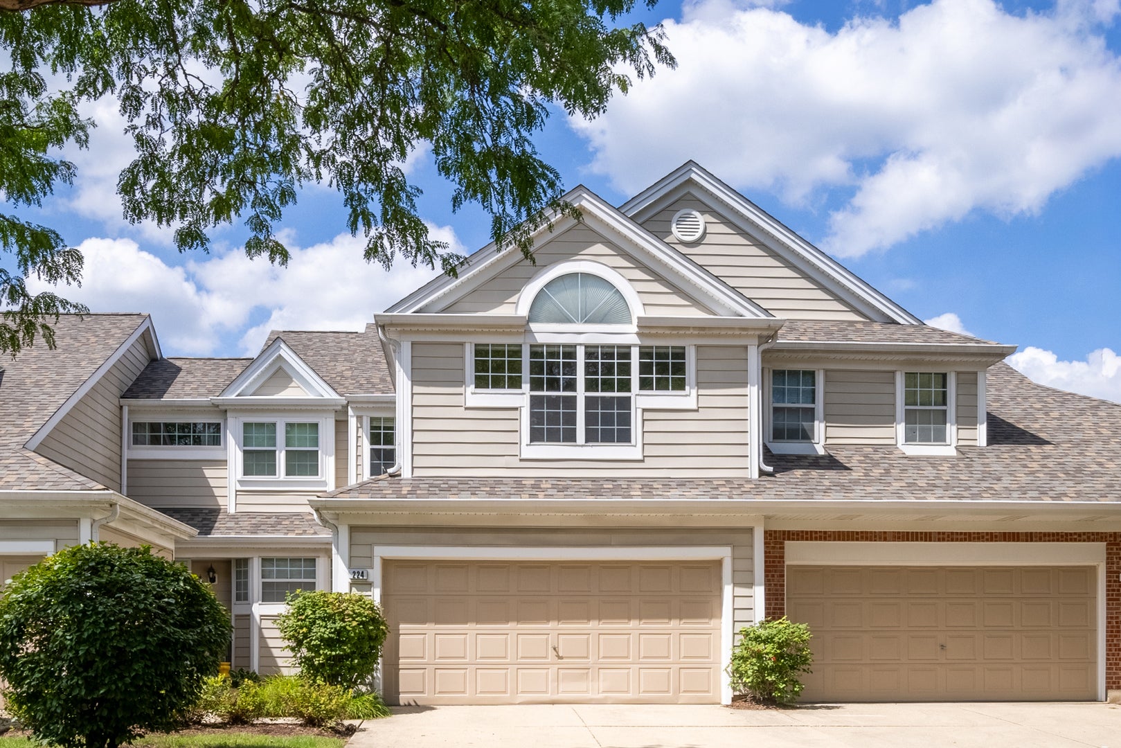 224 Woodstone Circle — photo