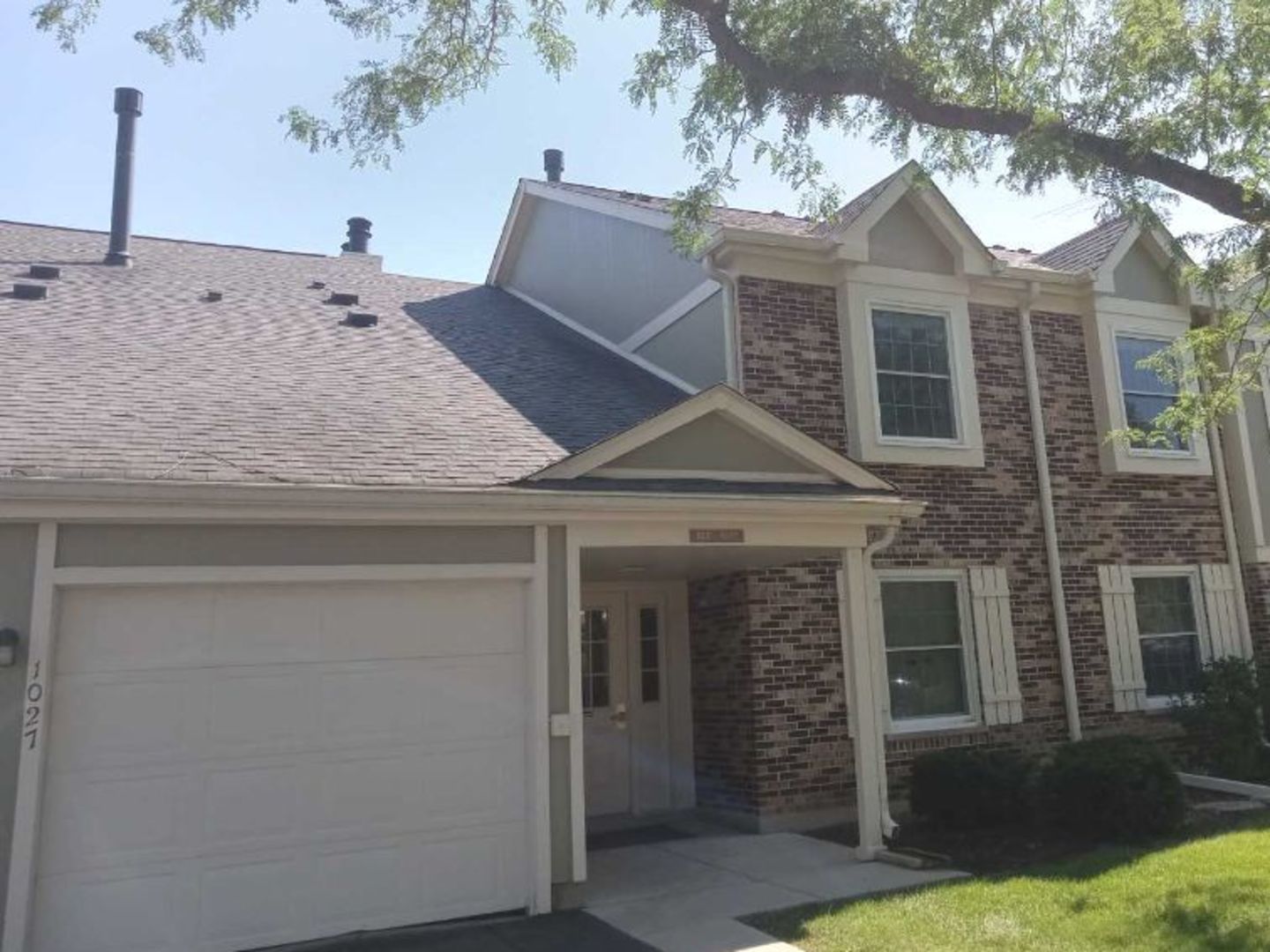 1027 Auburn Lane 1027 — photo