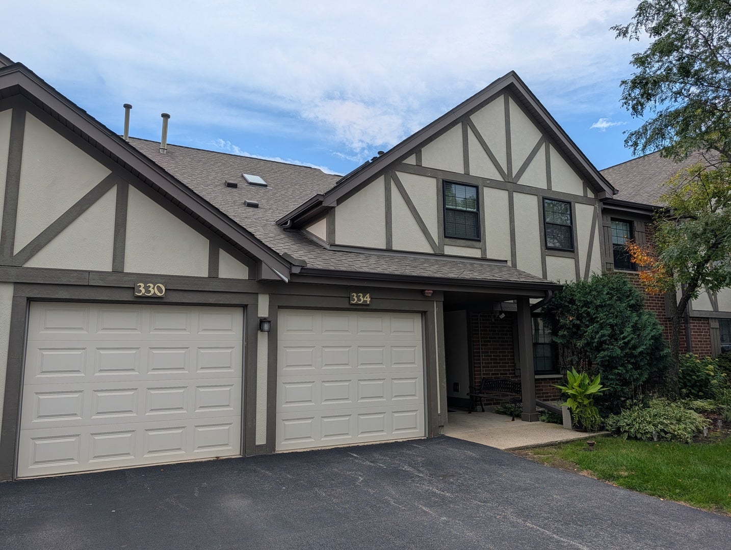332 Essex Court 4 — photo