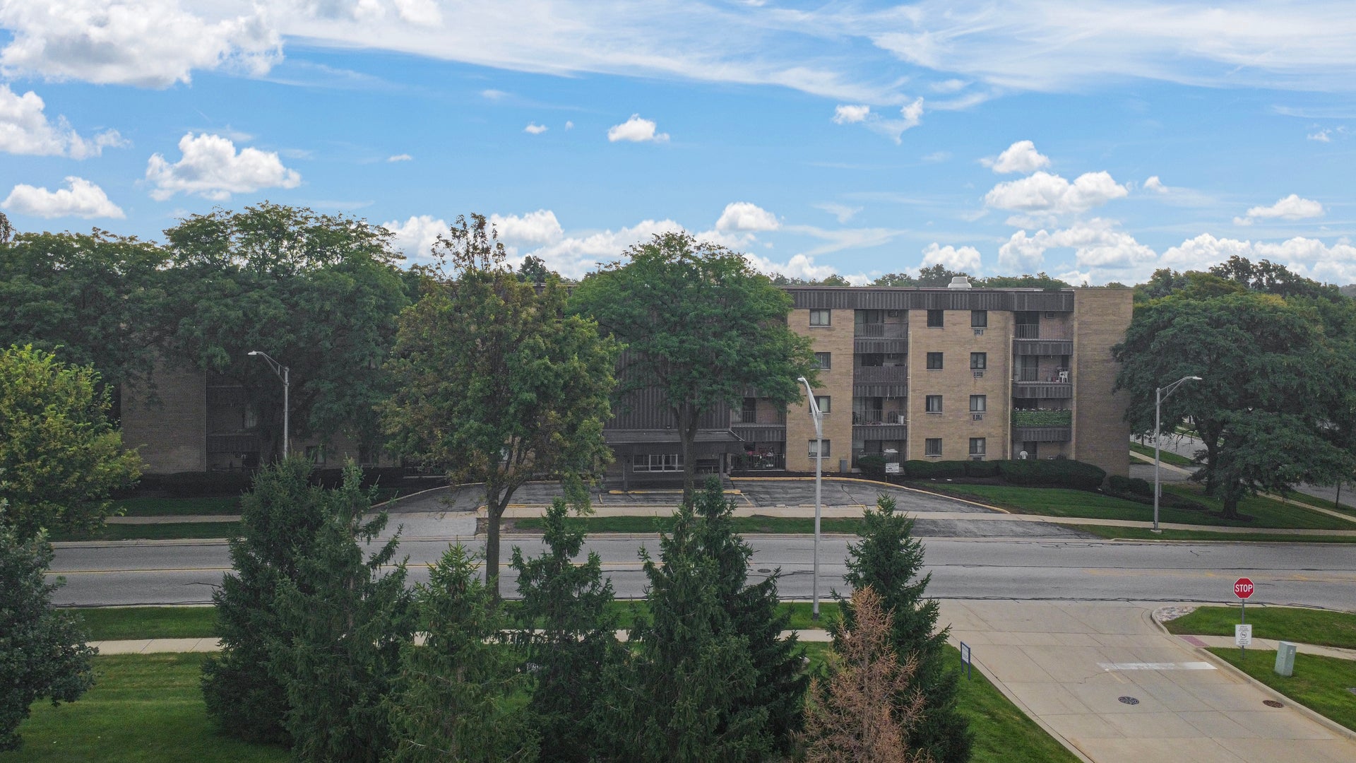 1133 S Finley Road S 402 — photo
