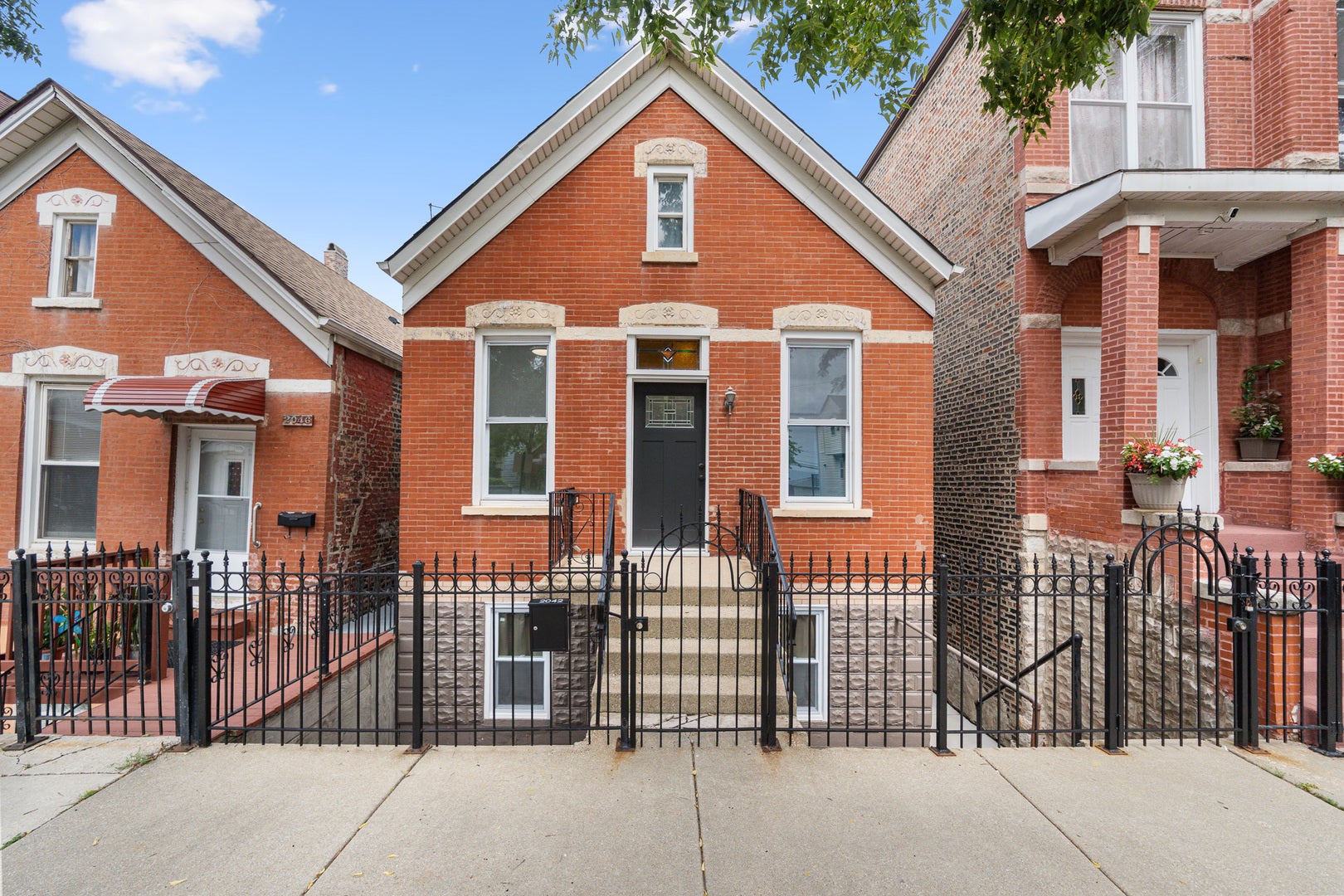 2042 W Coulter Street — photo