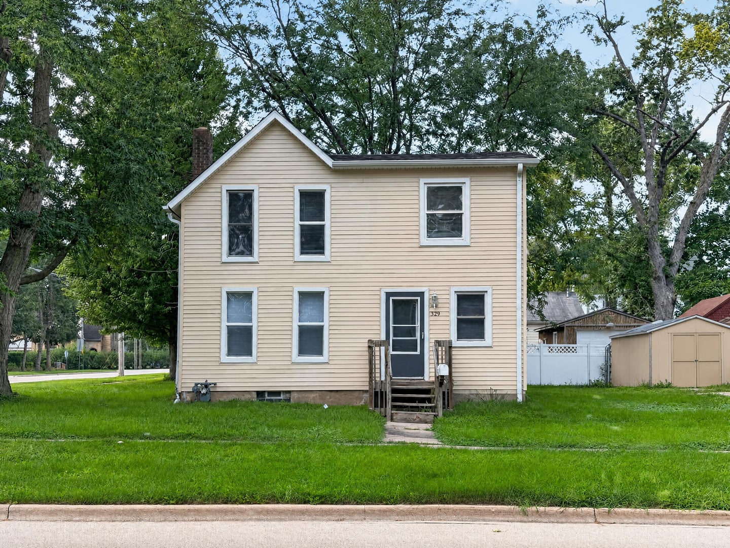 529 S Locust Street — photo
