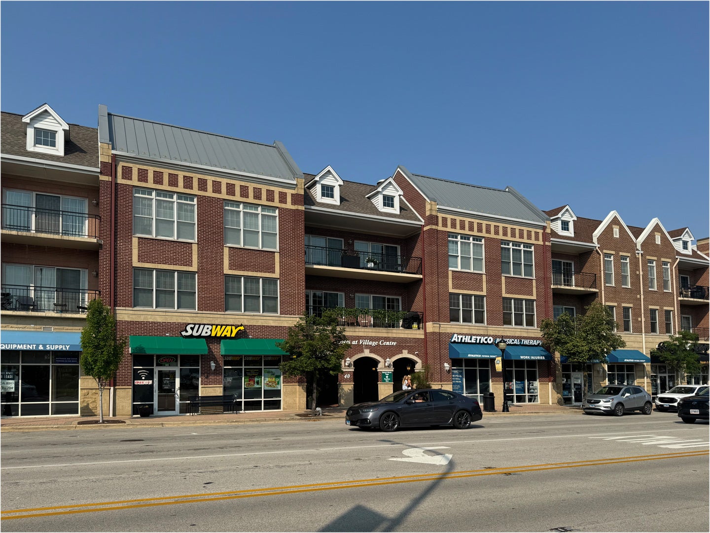 40 E Northwest Highway 212 — photo