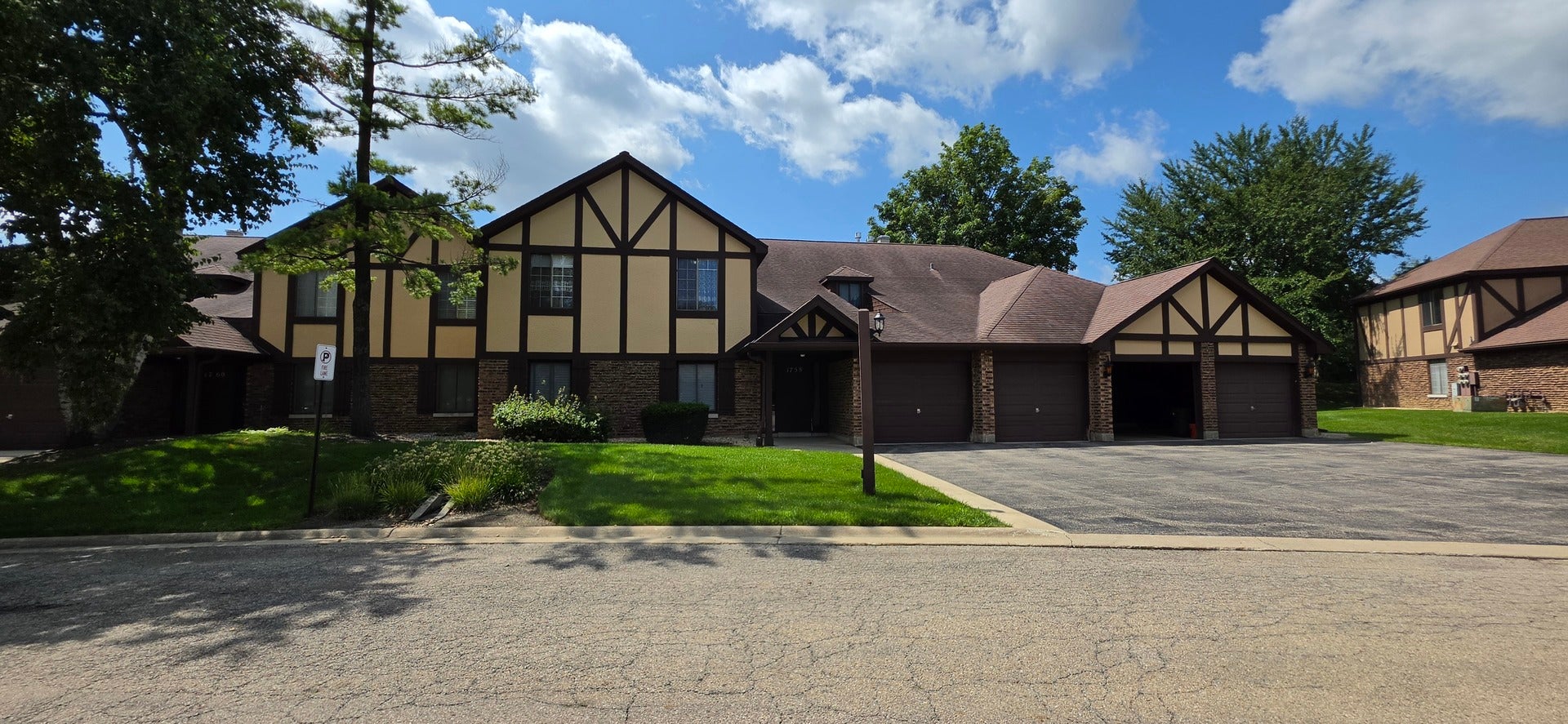 1758 Plymouth Court C — photo