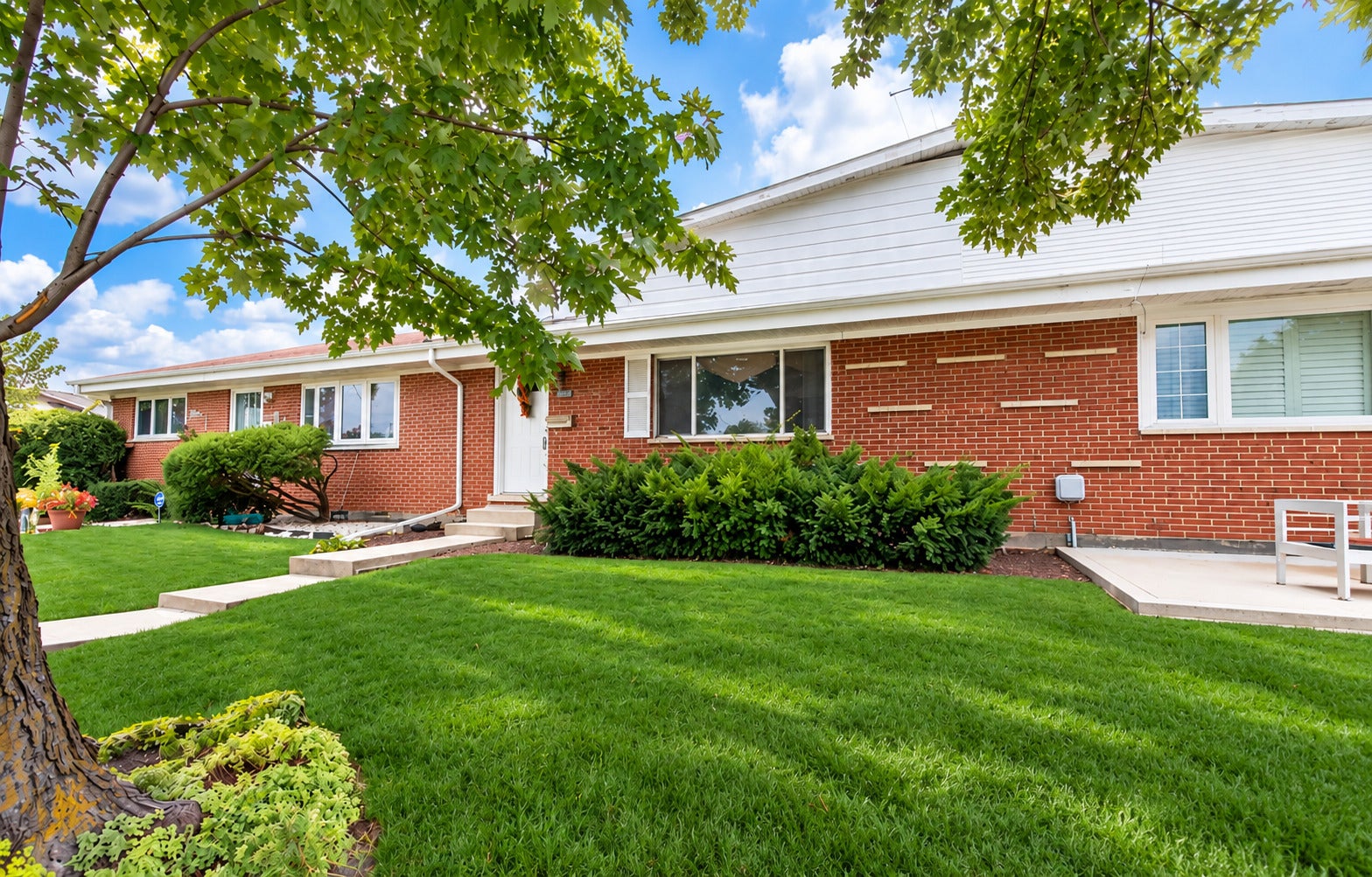 9025 Sherry Lane 9025 — photo