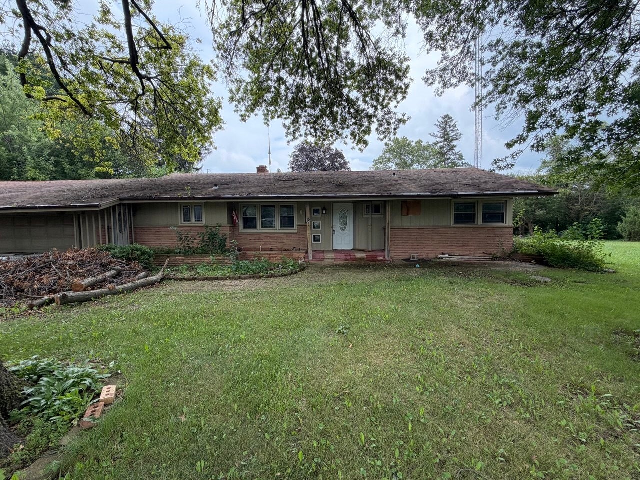 2848 Woodside Drive — photo