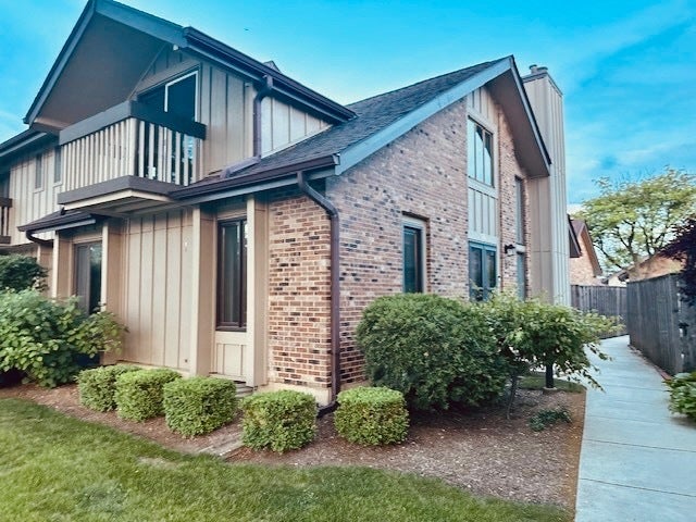 12 Kent Court — photo