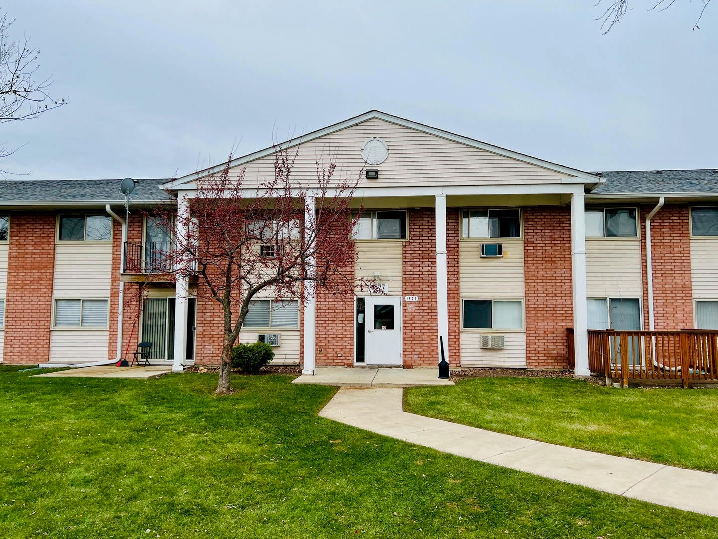 1577 Jill Court 202 — photo