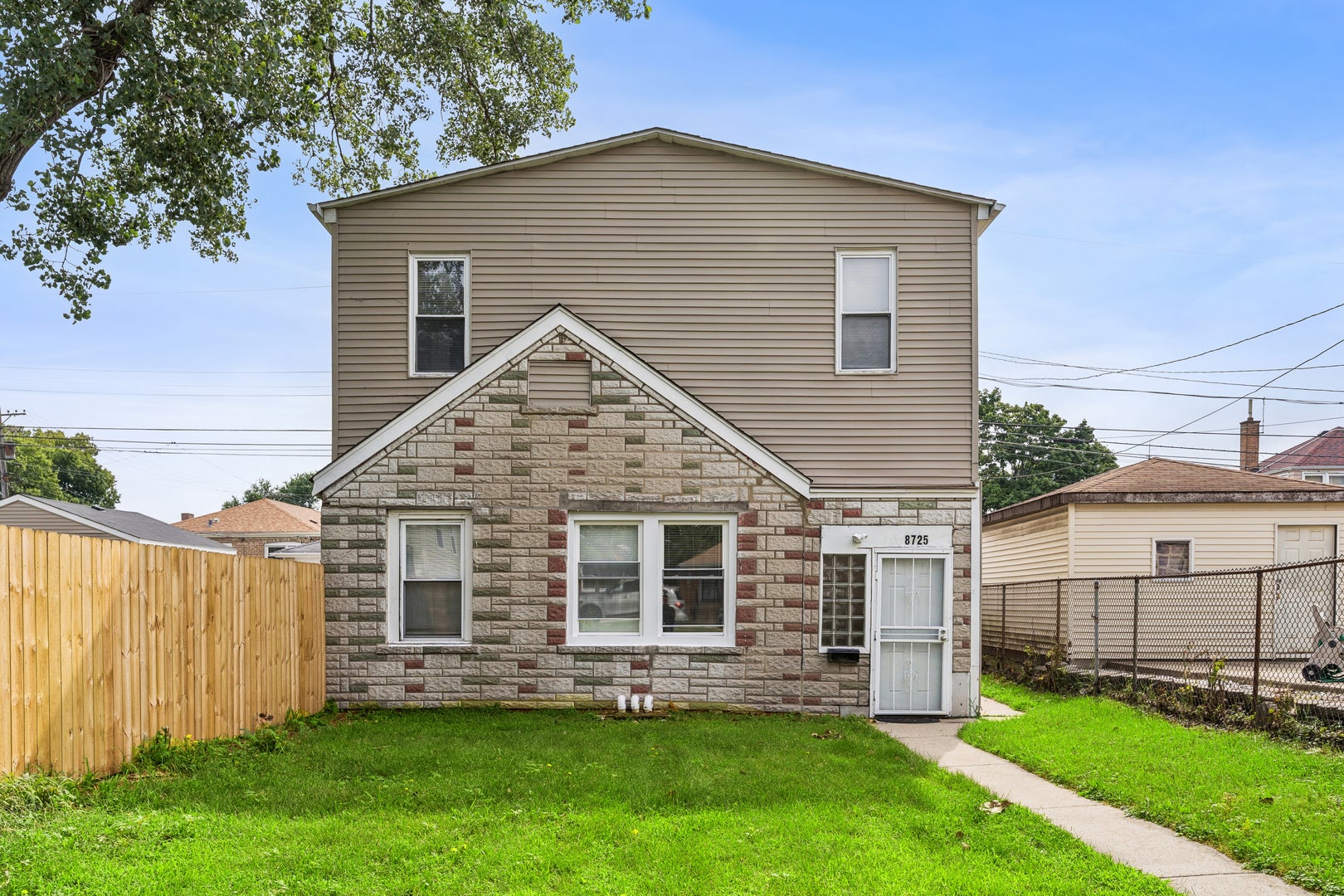 8725 S Constance Avenue — photo