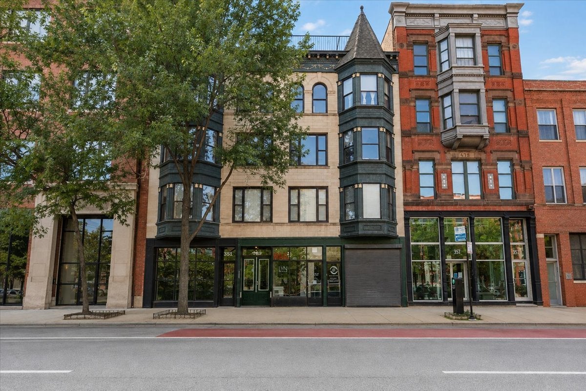 353 W Chicago Avenue a — photo