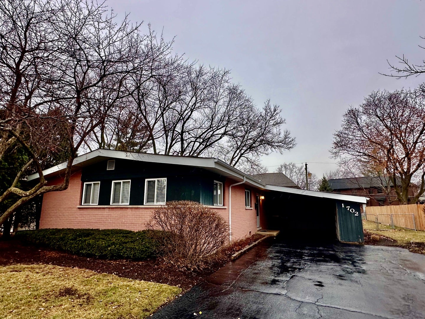 1702 W Oakton Street — photo