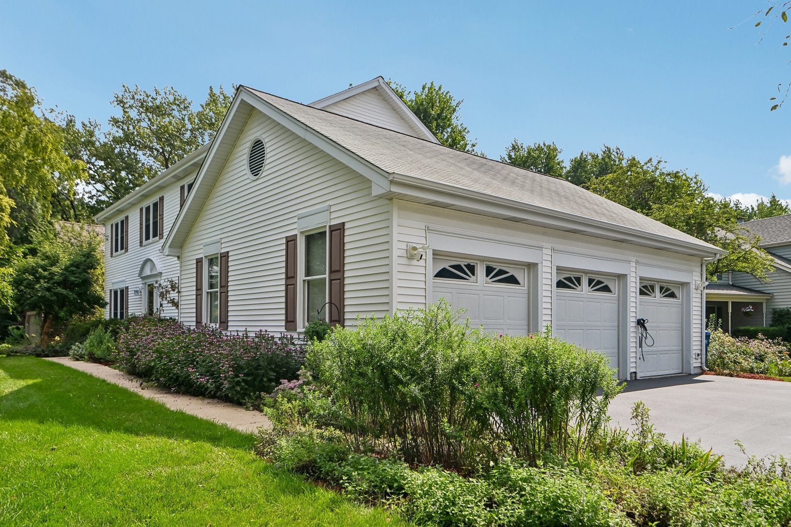 Home in Geneva, IL 60134 — photo 2