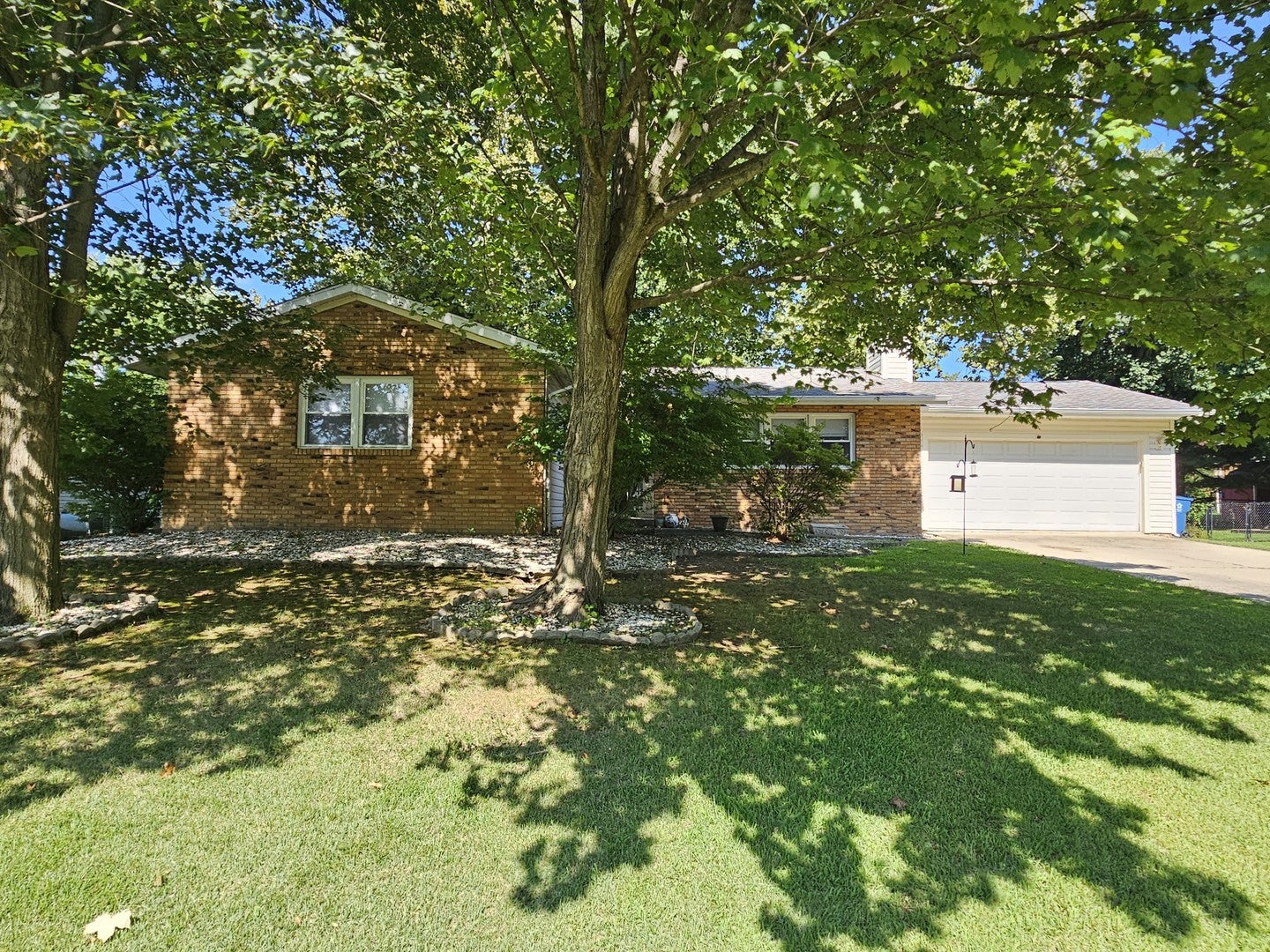 1011 Blueberry Hill Avenue — photo