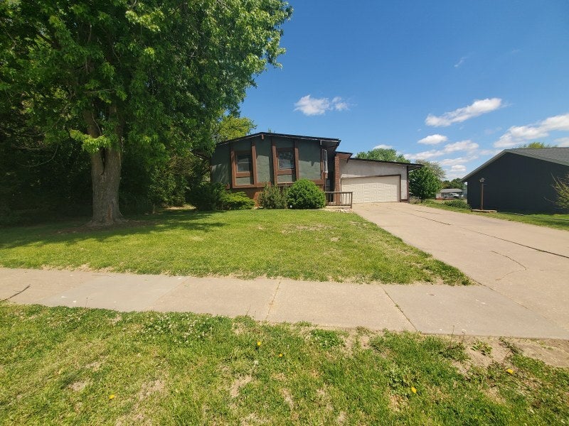 2340 Lafayette Terrace — photo