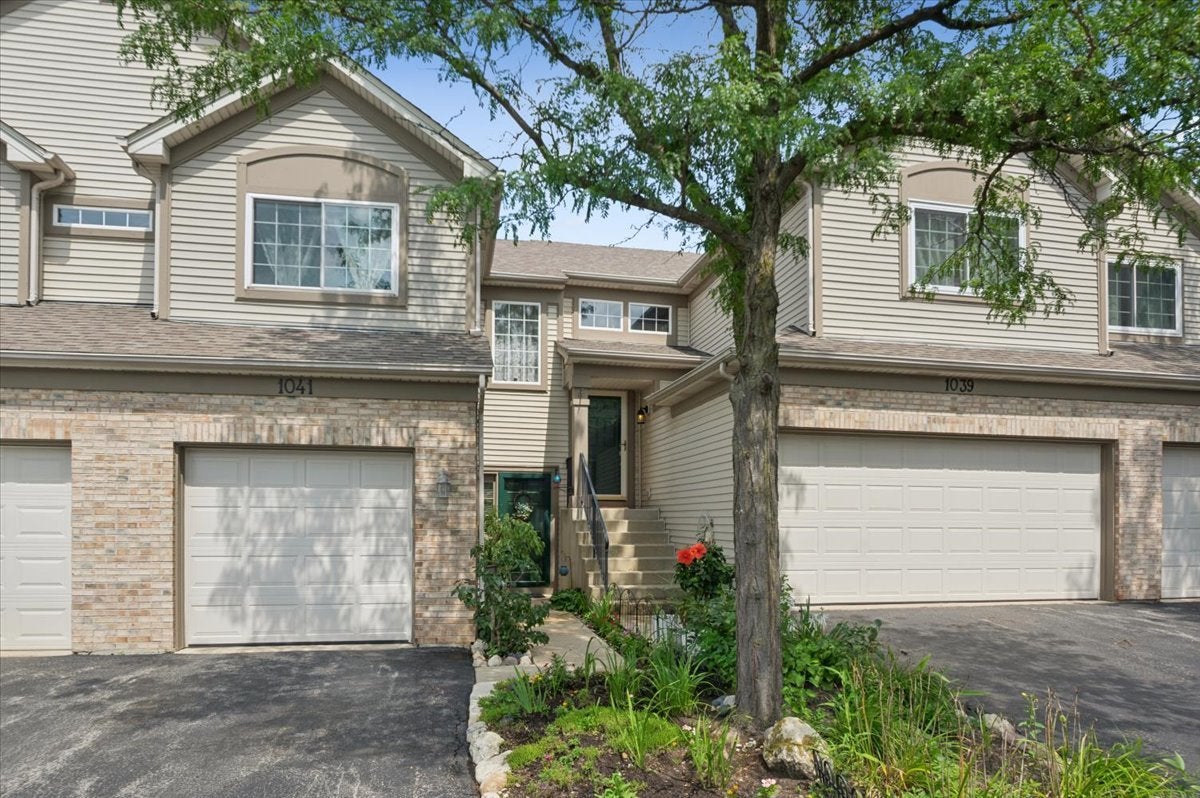 1041 Park Hill Circle 1041 — photo