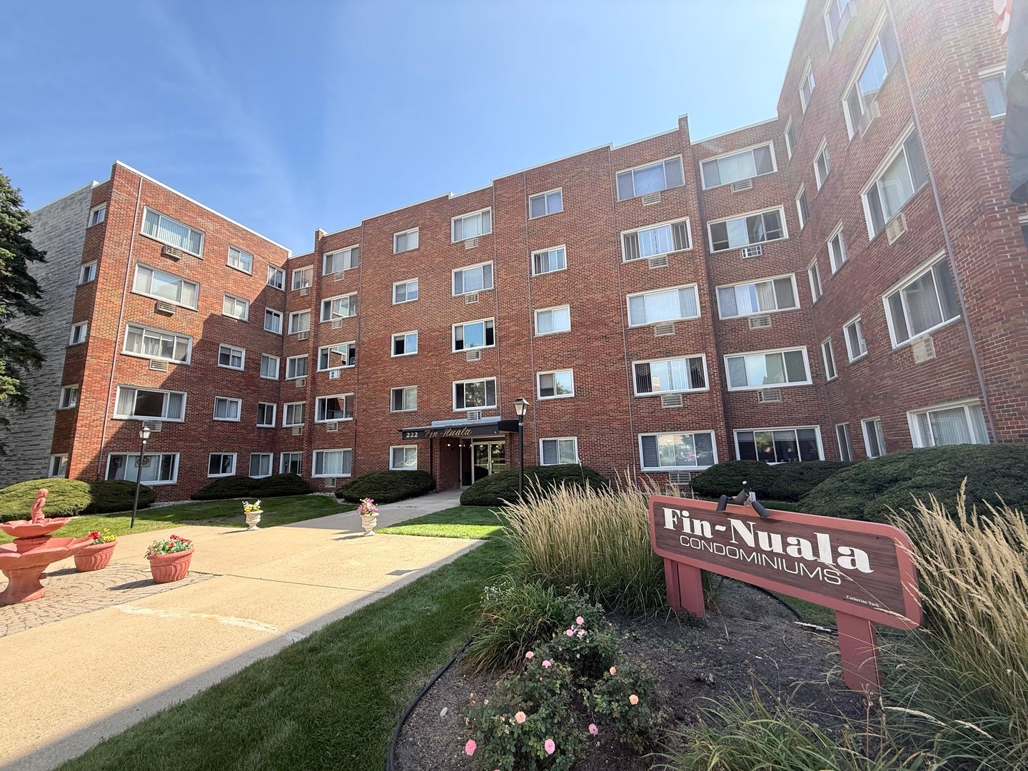 222 Madison Street 405 — photo
