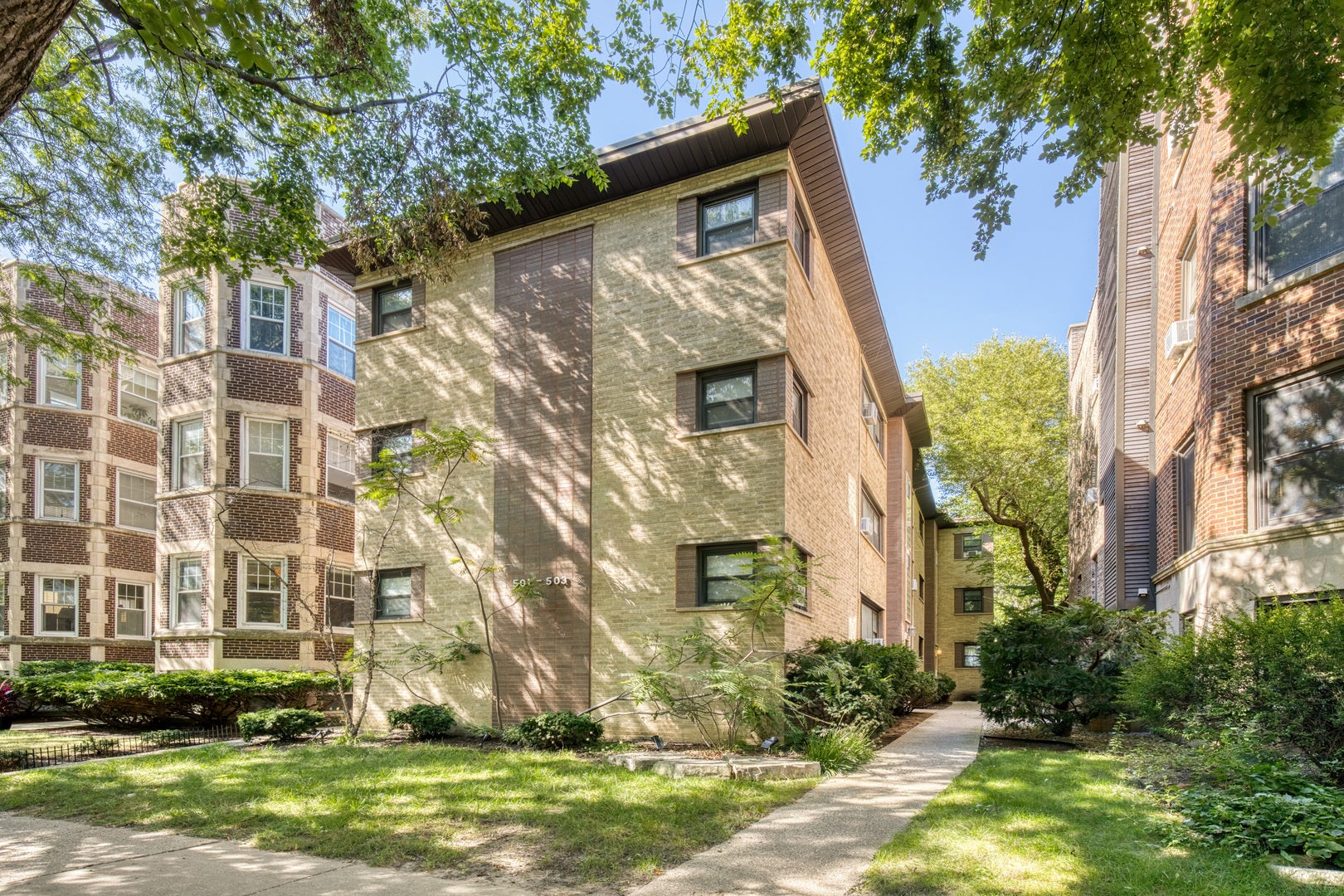 501 Sheridan Road 2C — photo