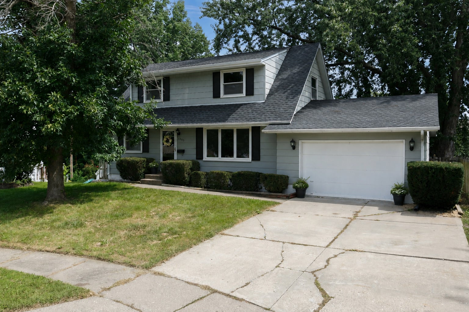 4085 Kings Court — photo