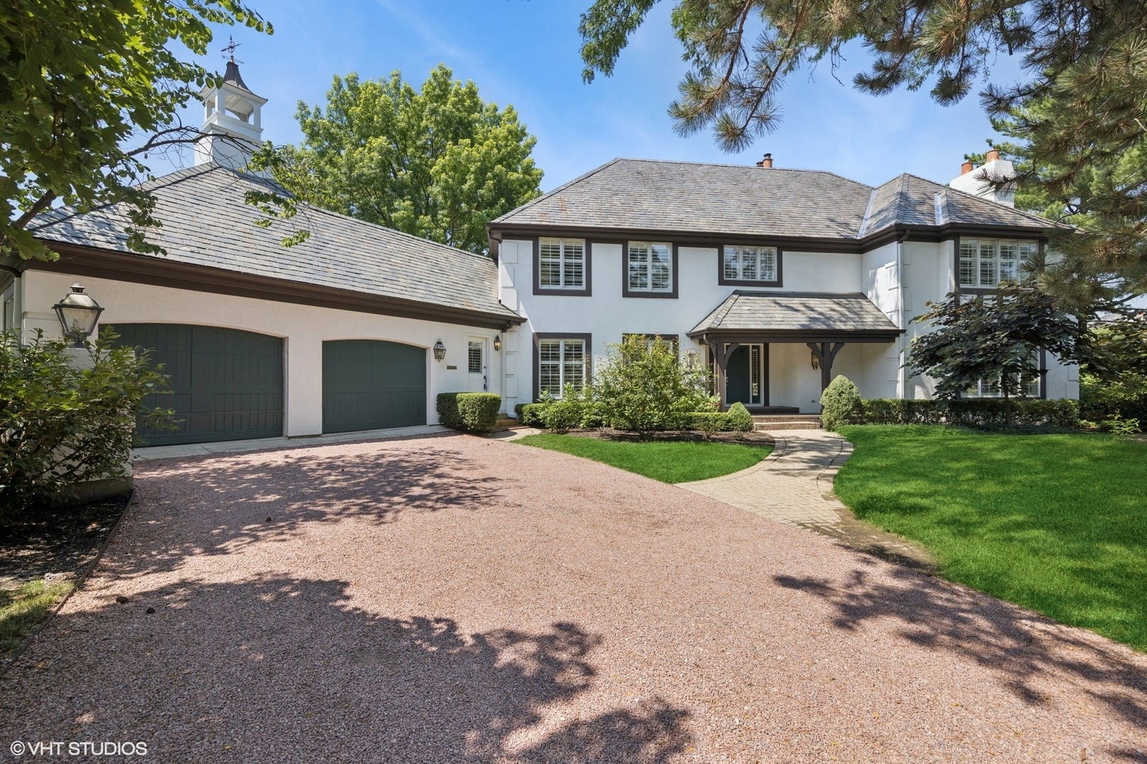 1604 Burr Ridge Club — photo