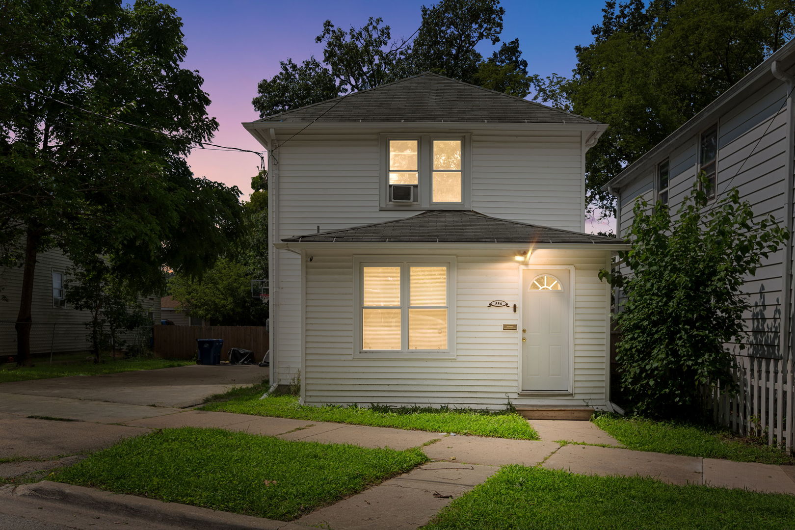 556 Caroline Place — photo
