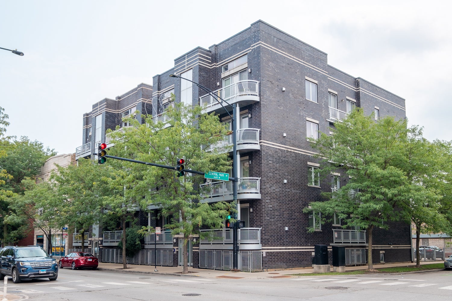3559 W Montrose Avenue 4E — photo