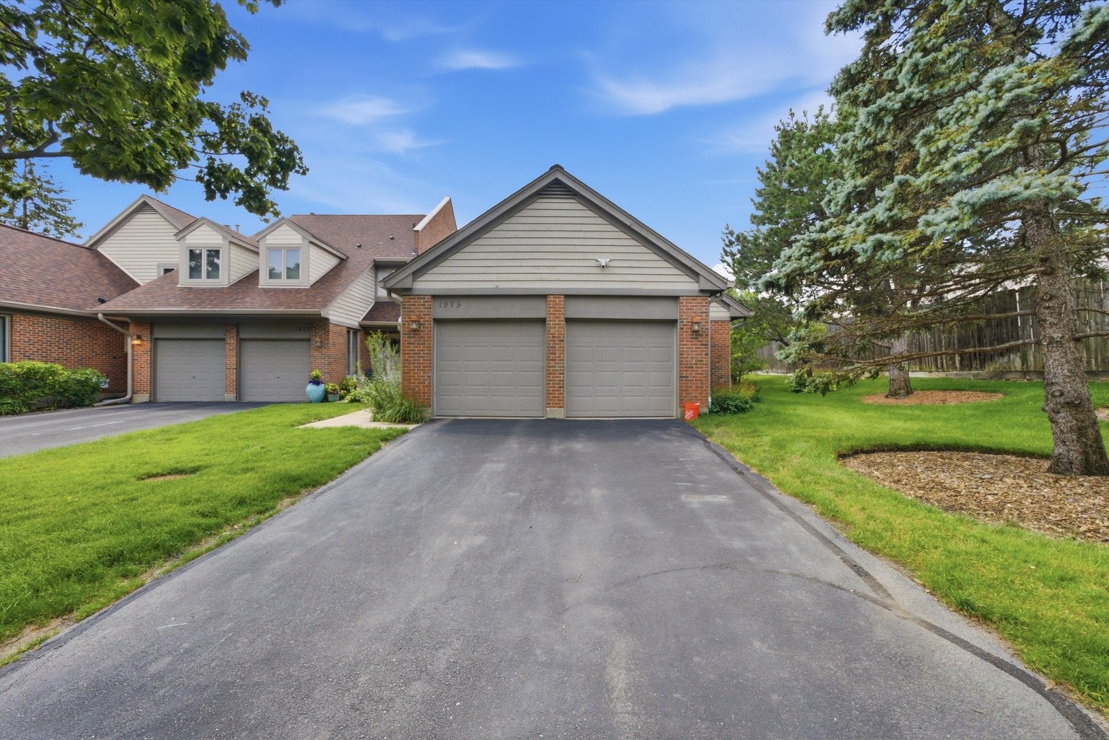 Home in Northbrook, IL 60062 — photo 2
