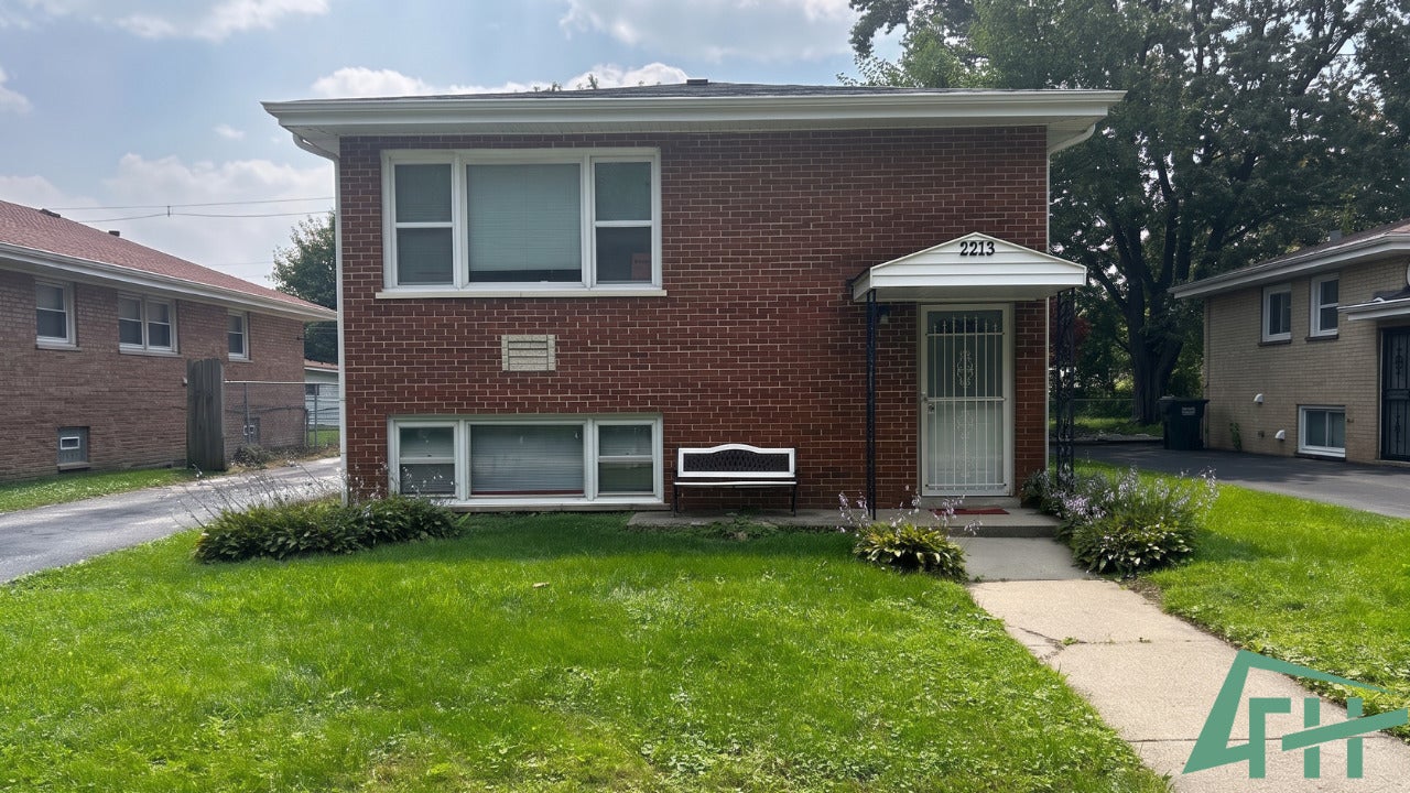 2213 W 156th Place — photo