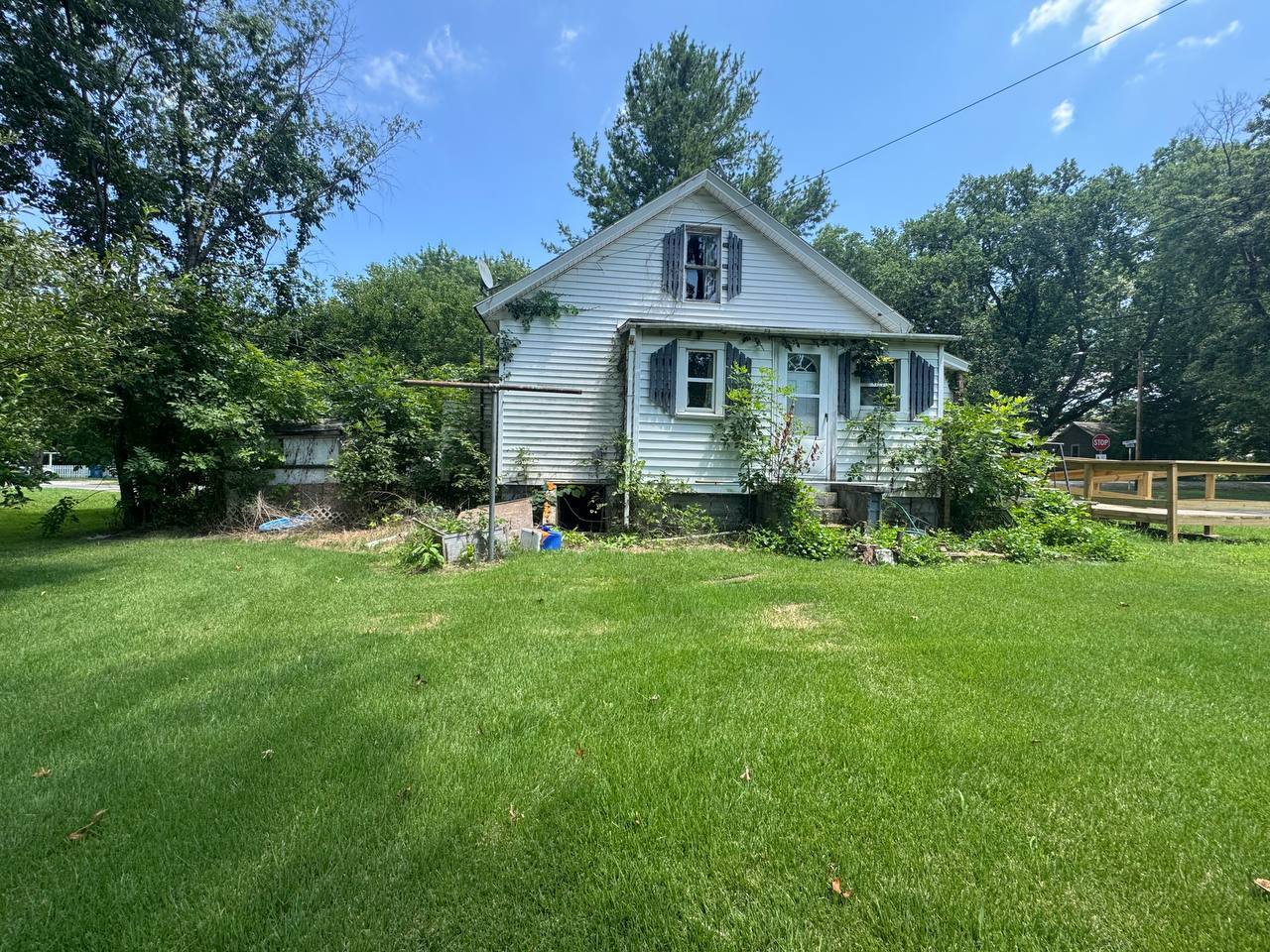 331 E Ellis Street — photo