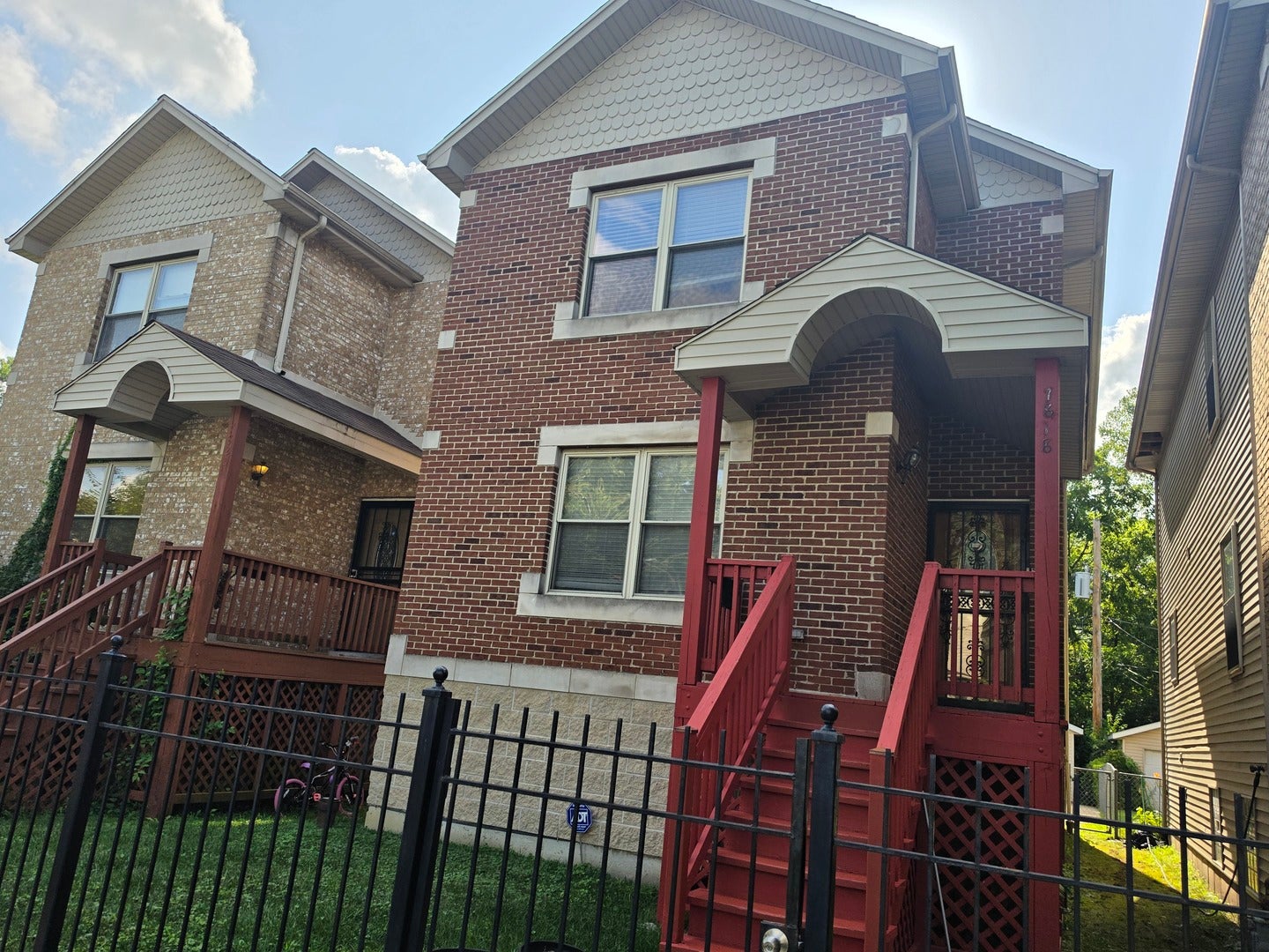 7816 S Woodlawn Street — photo