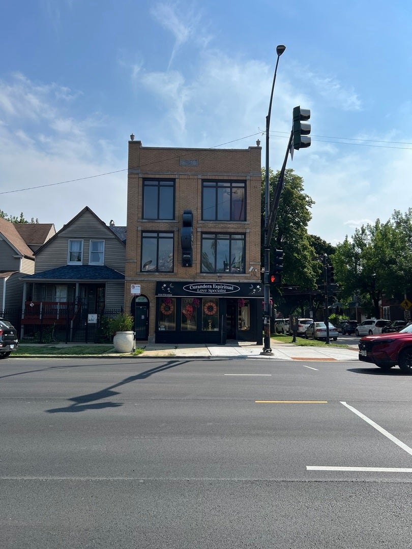 4159 W Fullerton Avenue 3 — photo