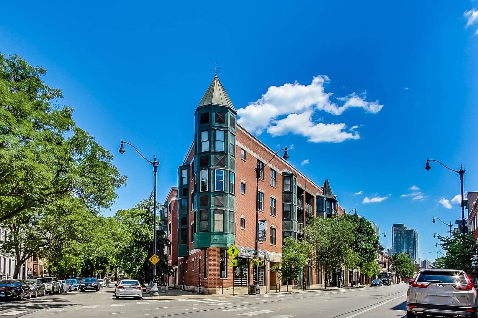 845 W Altgeld Street 4D — photo