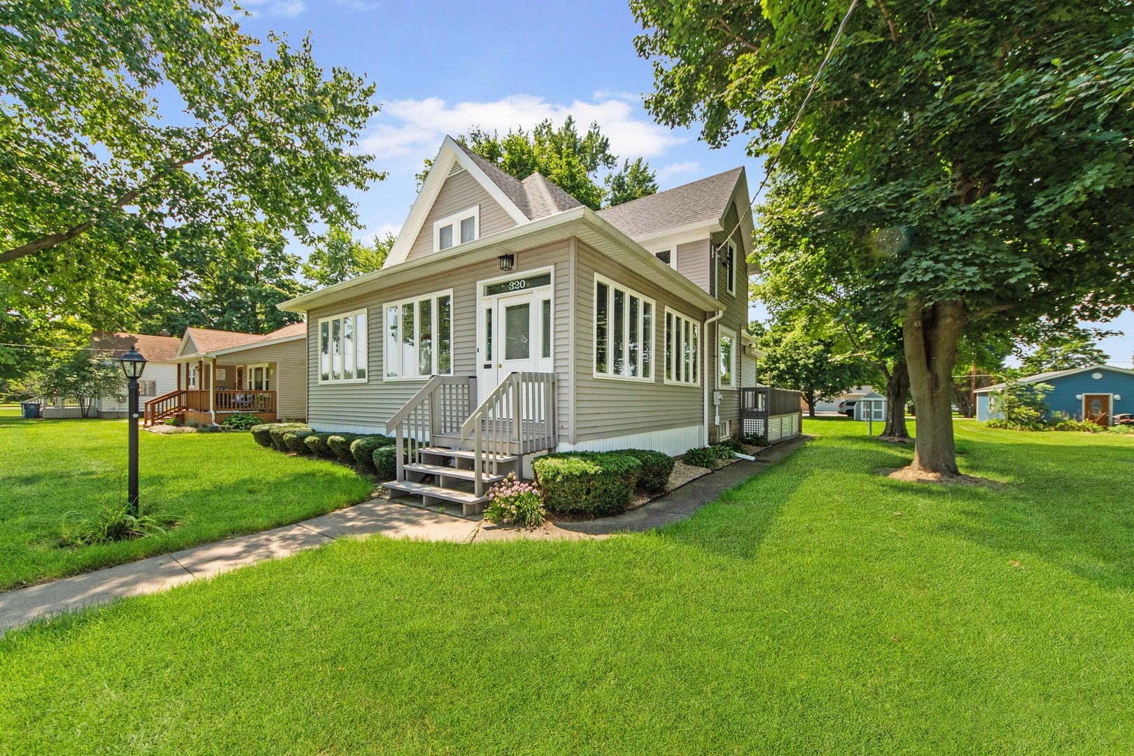 320 Walnut Street — photo
