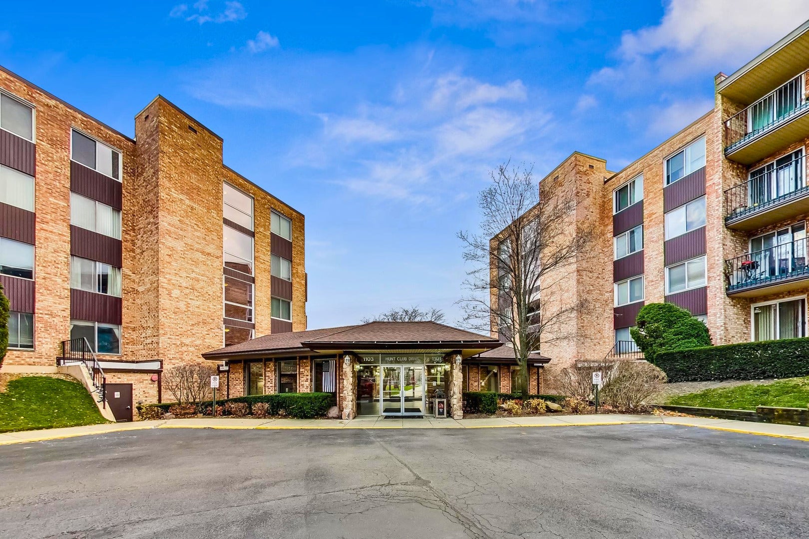 1101 S Hunt Club Drive 204 — photo
