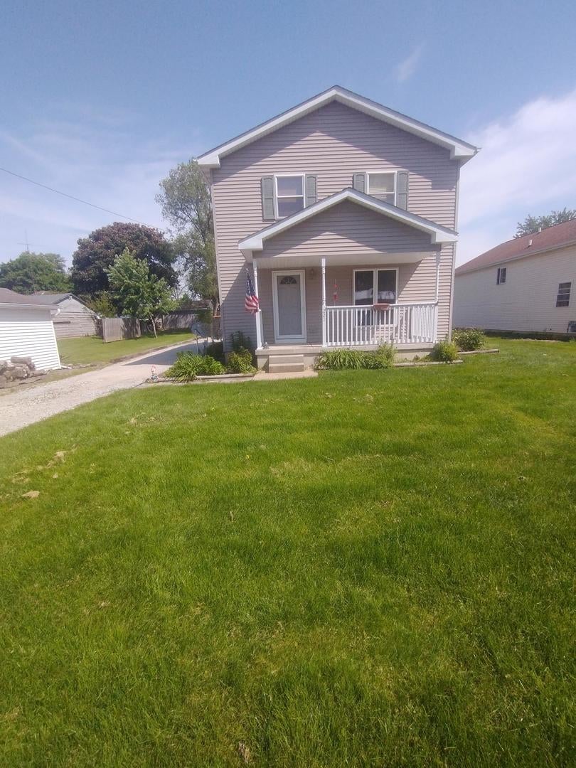 221 E Scott Street — photo