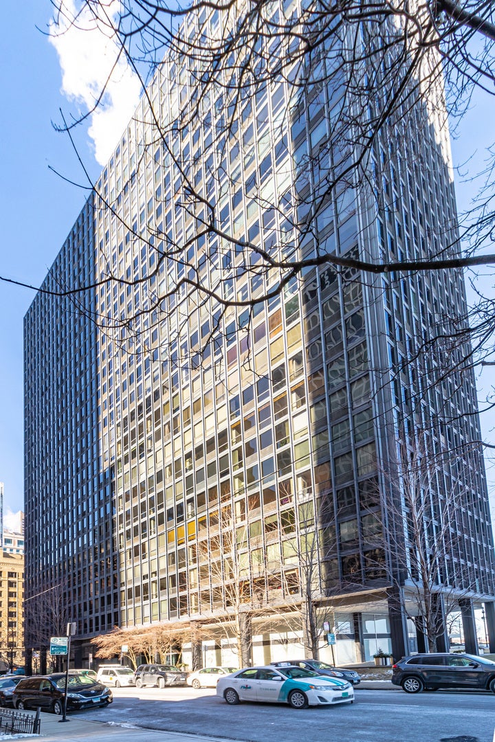 900 N Lake Shore Drive 1608 — photo