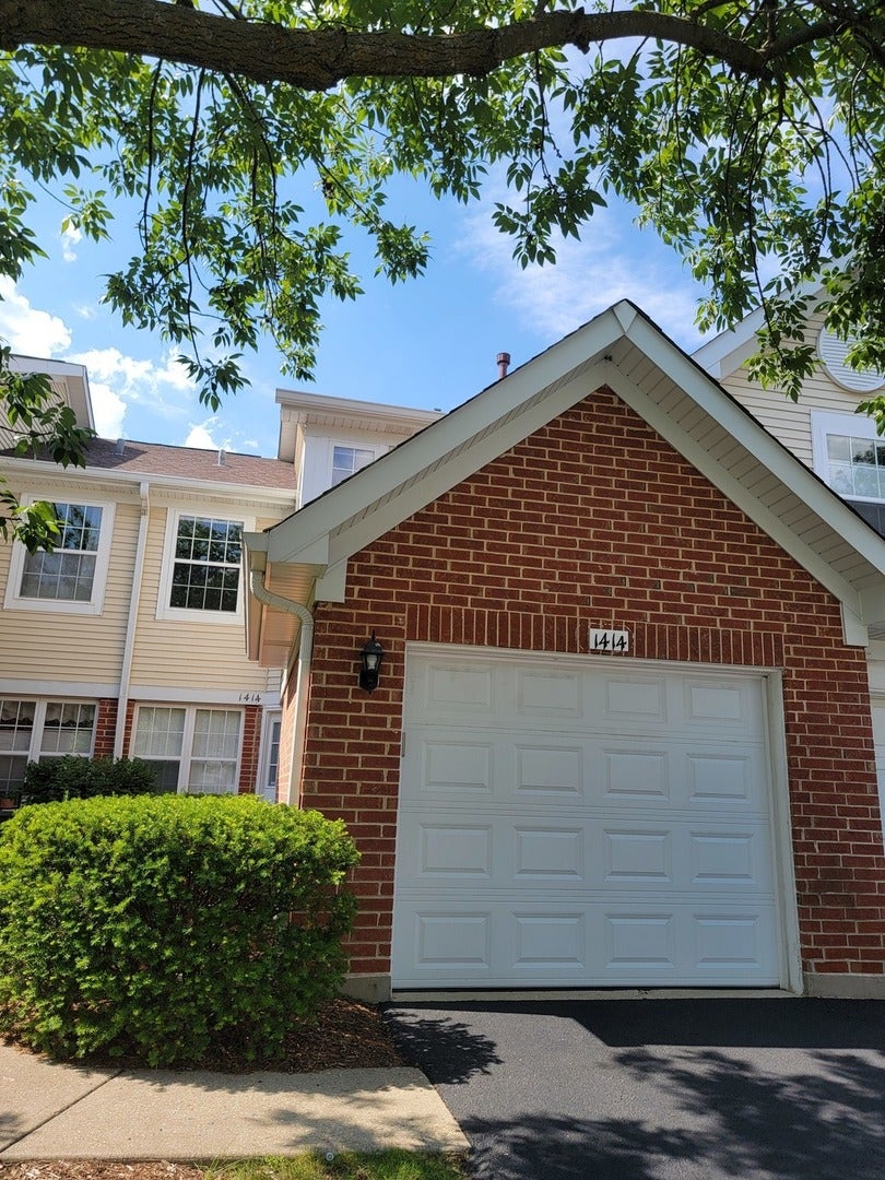 1414 Hampshire Court 0 — photo