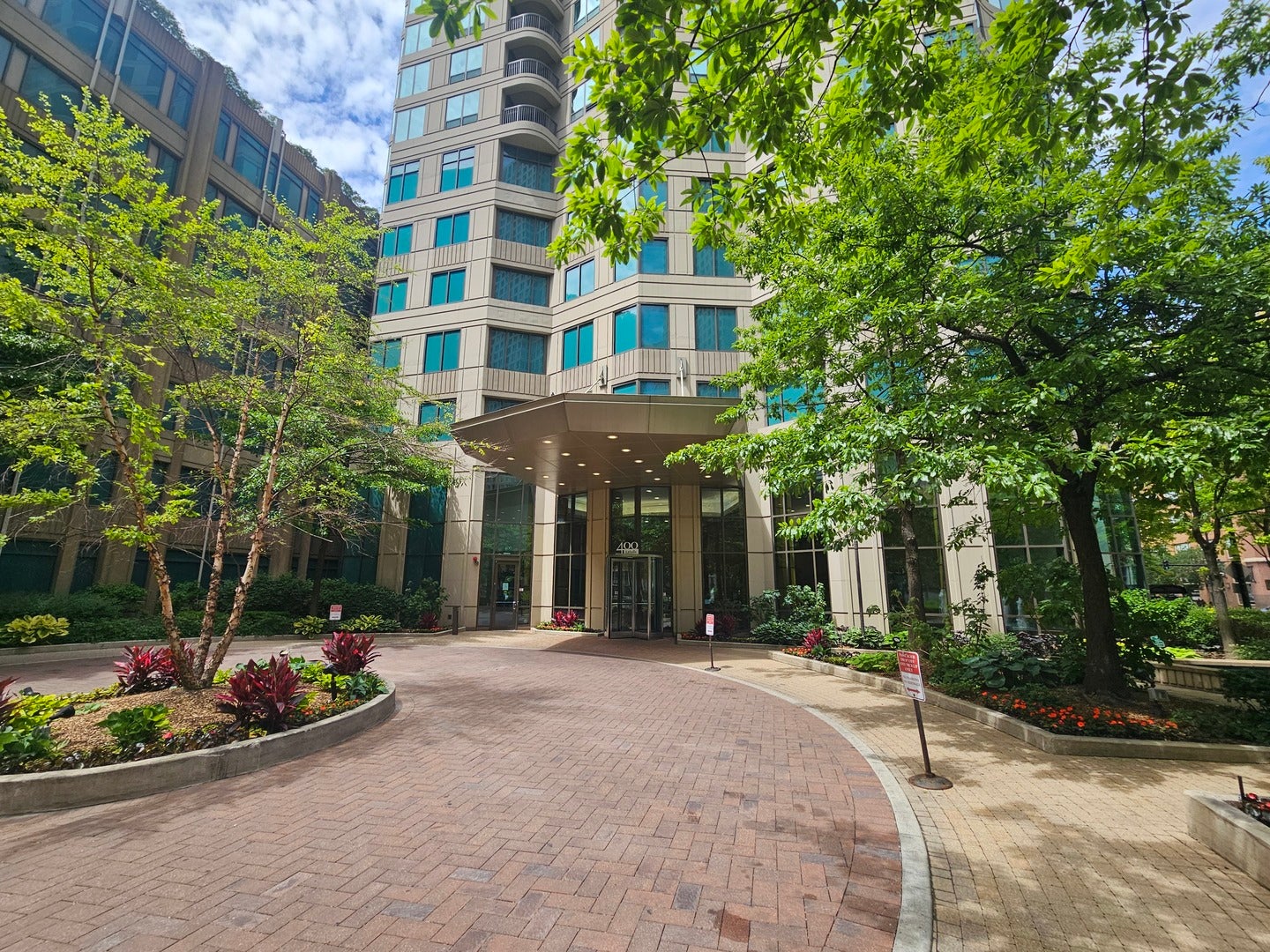 400 N la Salle Drive 3306 — photo