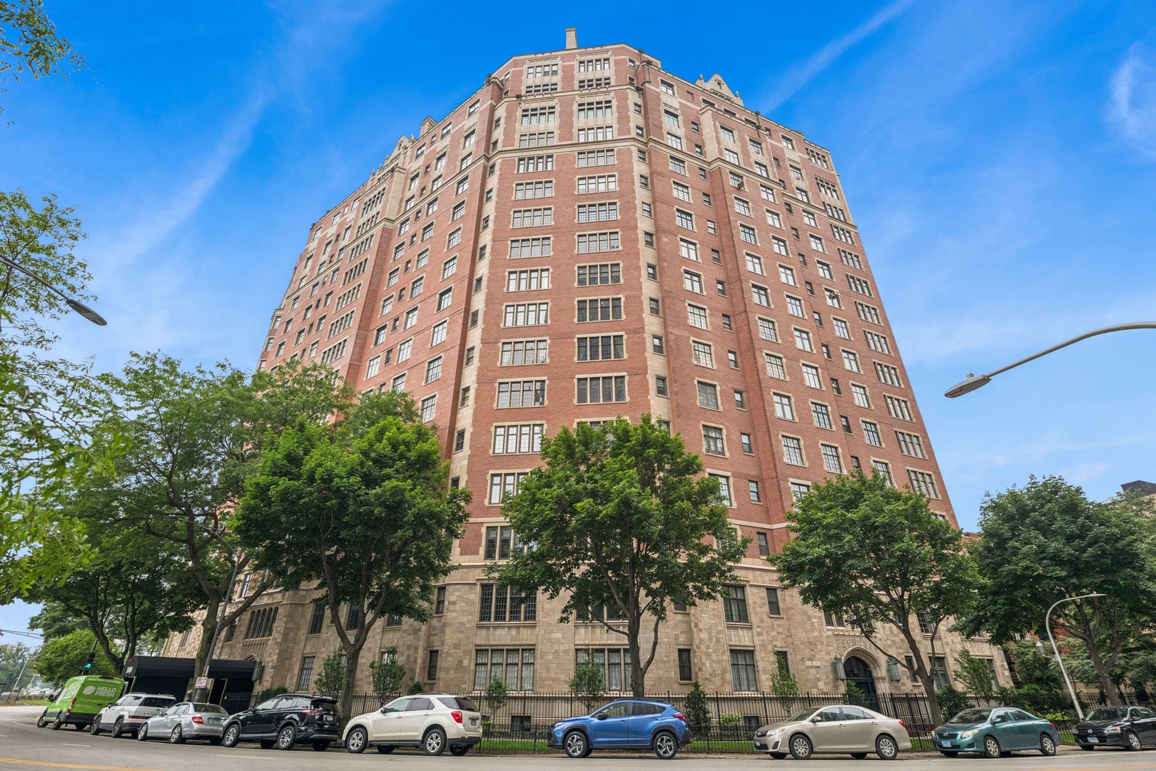 3800 N Lake Shore Drive 3D — photo