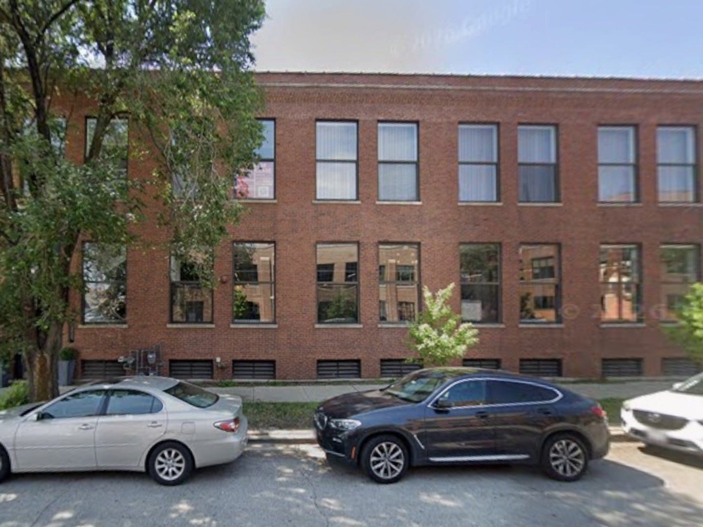 1517 W Carroll Avenue — photo