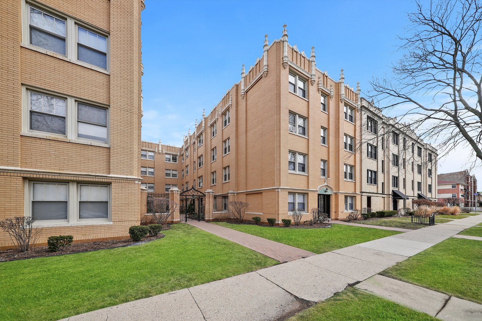 1925 Grove Avenue 211 — photo