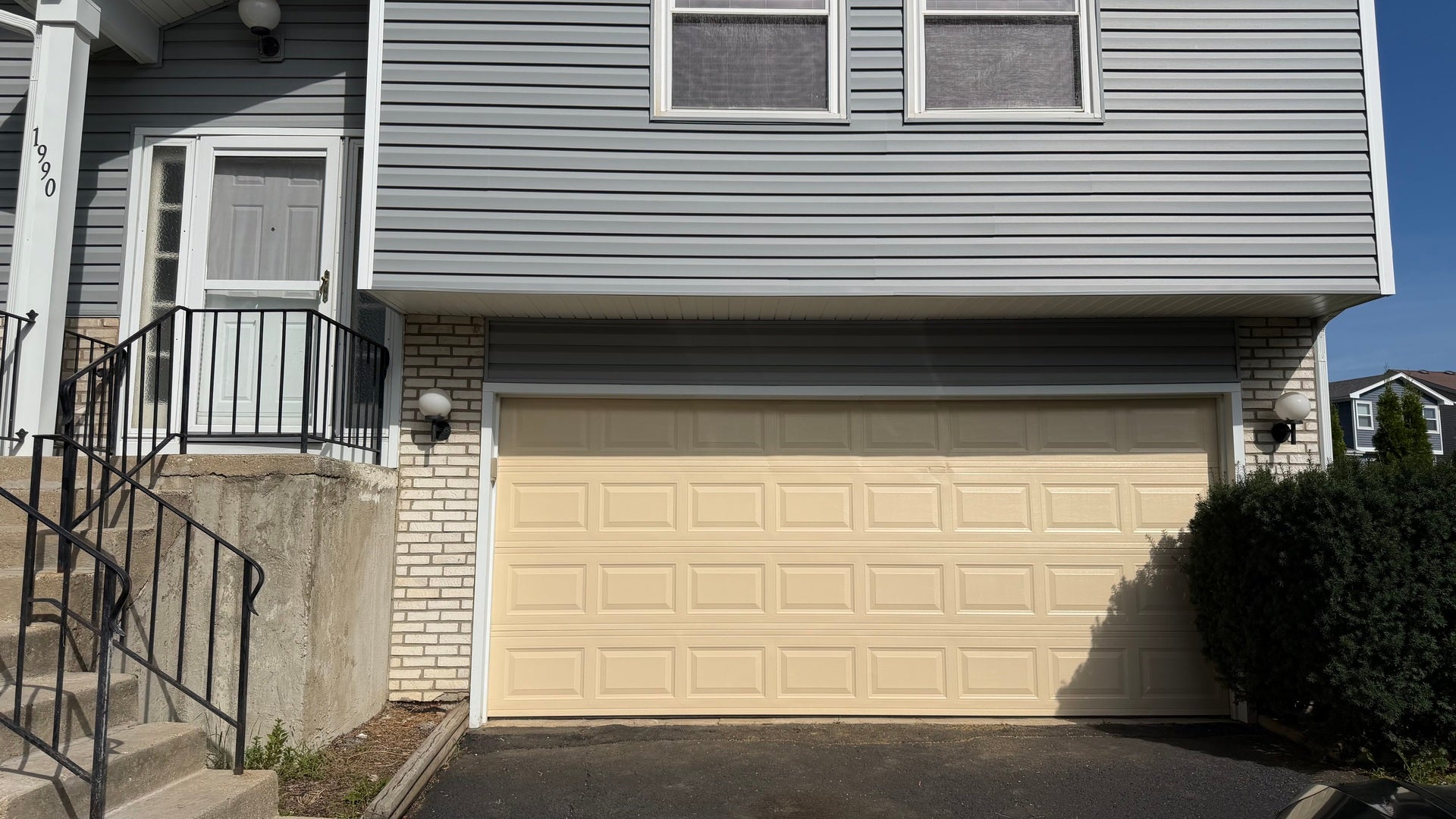 1990 Brookside Drive, Hoffman Estates IL 60169 — photo 2