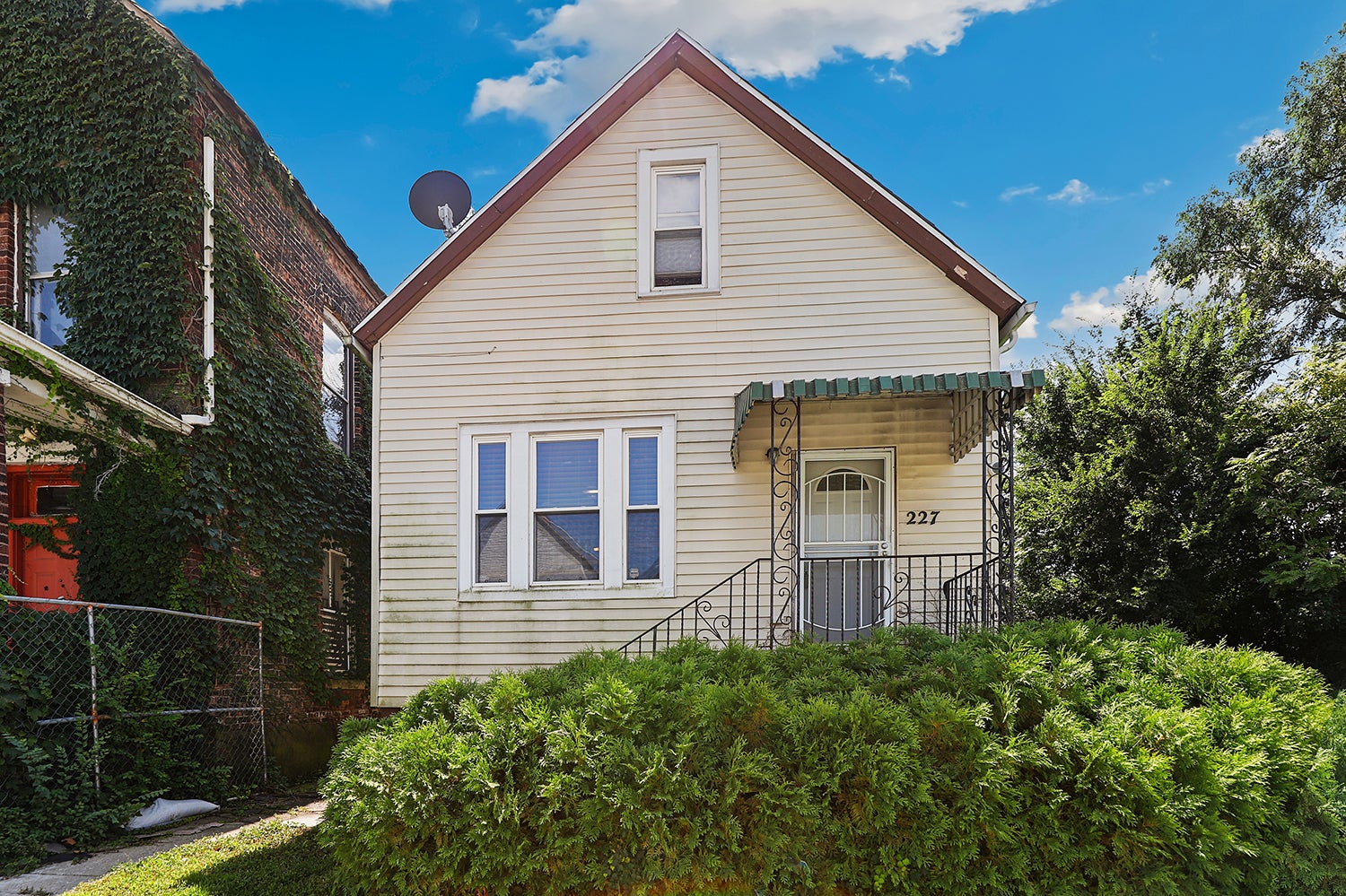 227 154th Place — photo