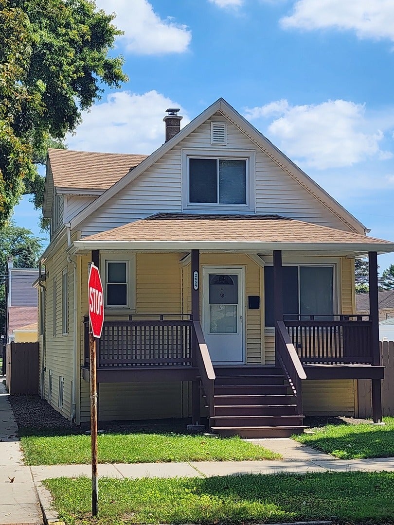 2659 N Mont Clare Avenue — photo