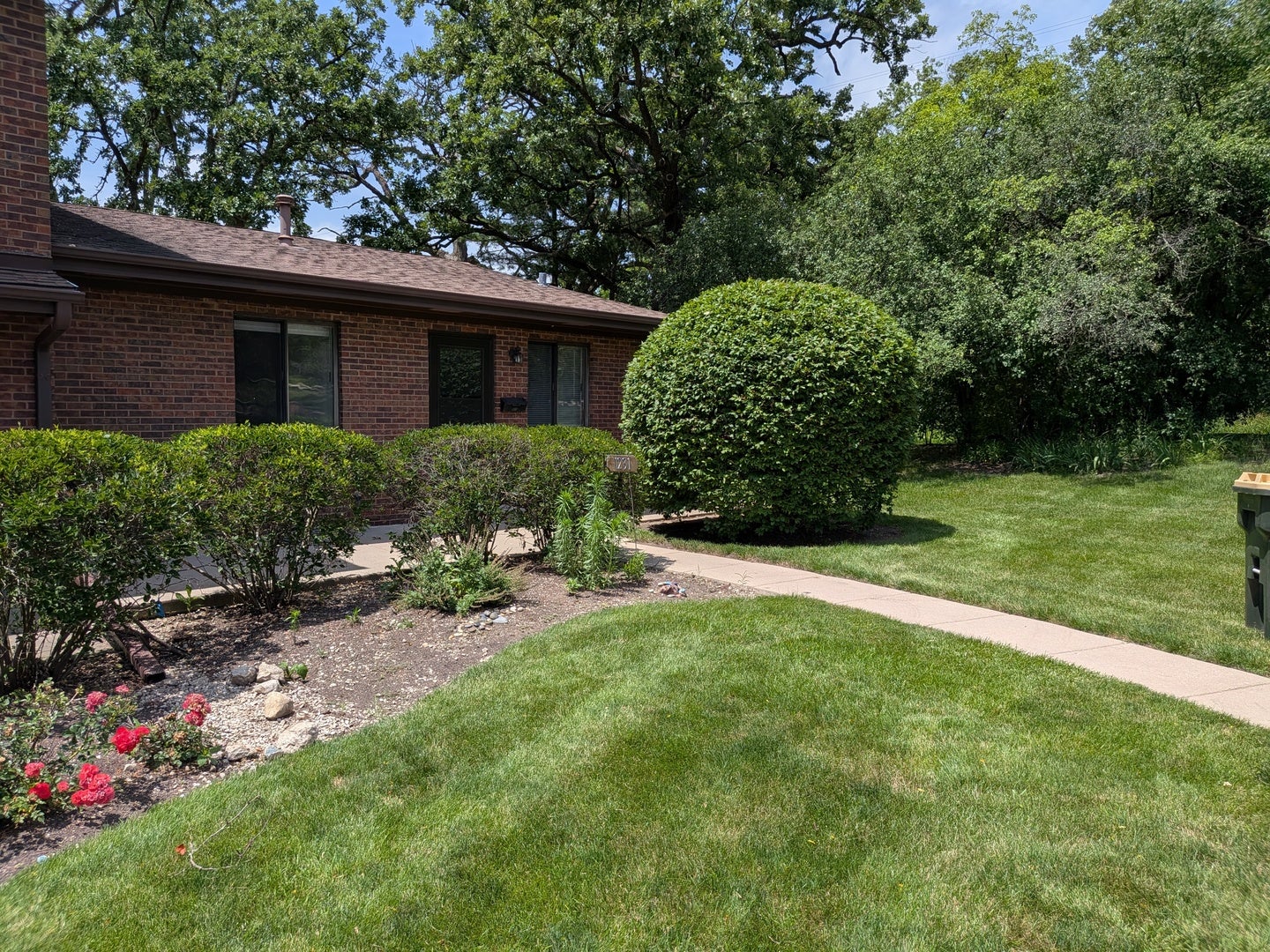 1231 Geneva Lane — photo