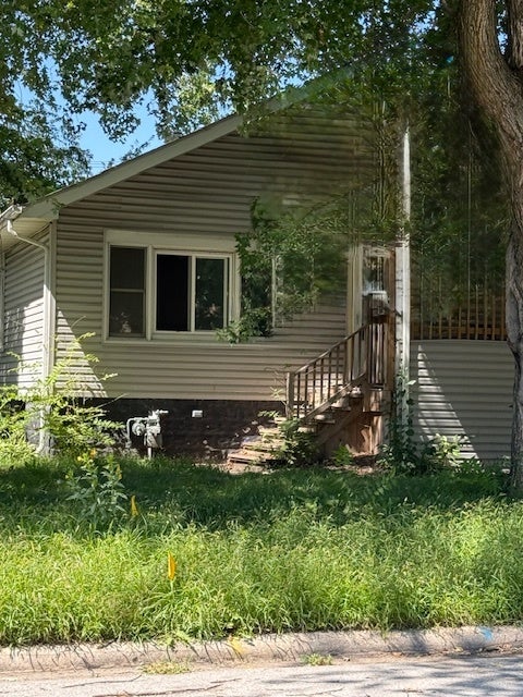 17046 Winchester Avenue — photo