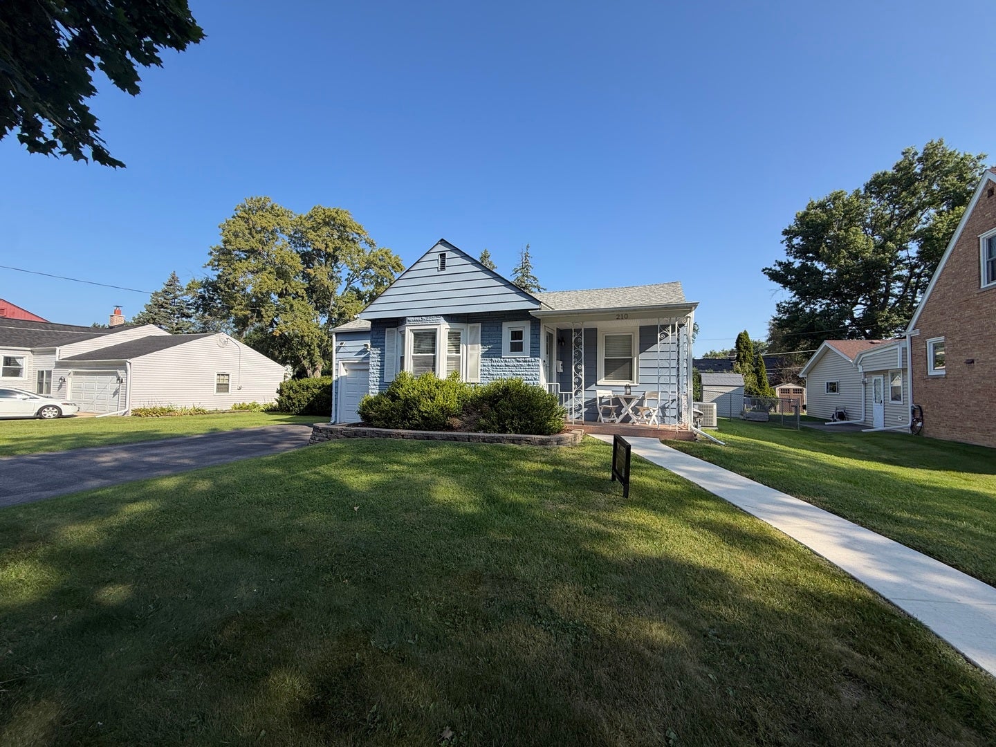 210 E Madison Street — photo