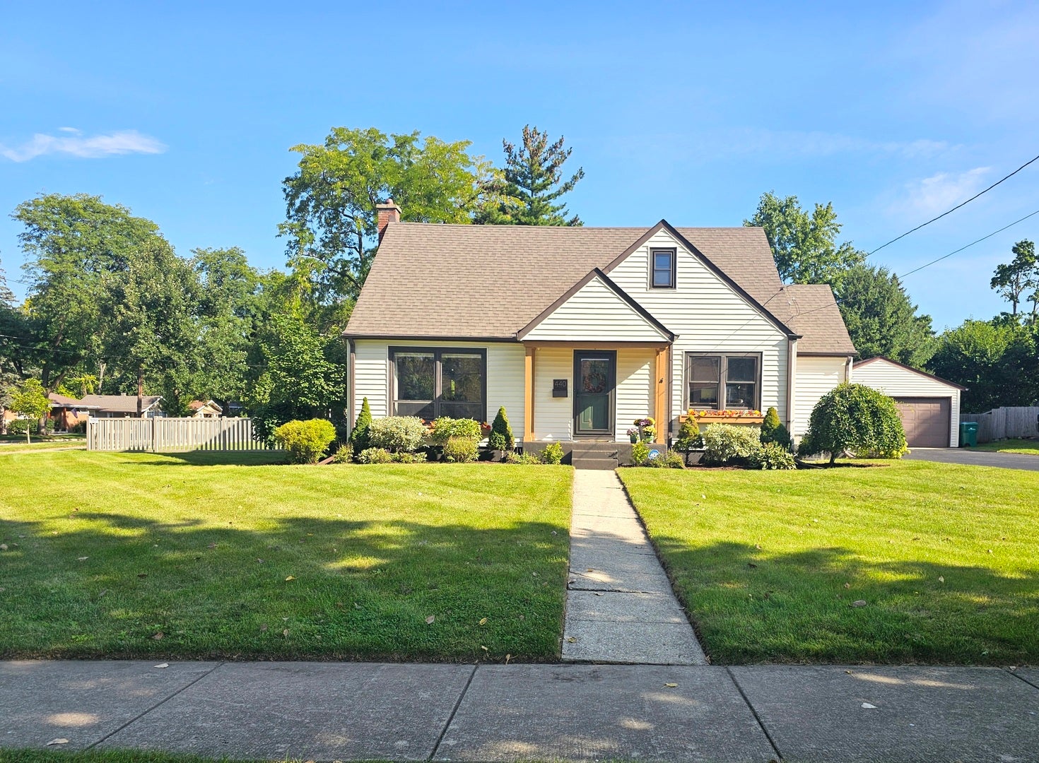 440 W Hickory Street — photo