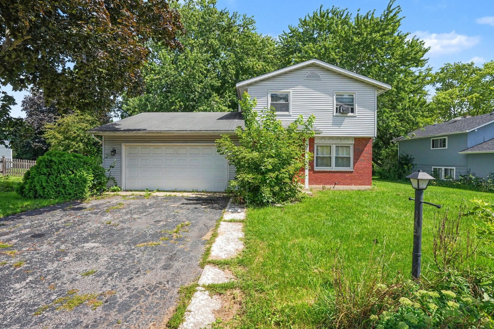 1055 Belle Plaine Avenue — photo